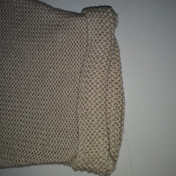 H&M Basic Ladies Lightweight Round Neck Sweater - Picture 4 of 6